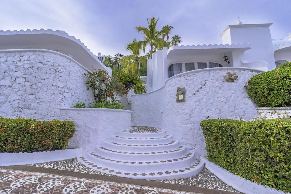 Photo of Buildings in Las Hadas
