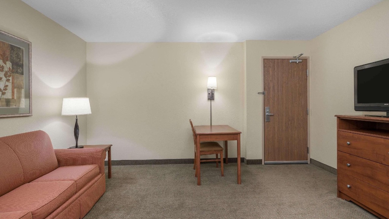 Photo of Livingroom in Newton