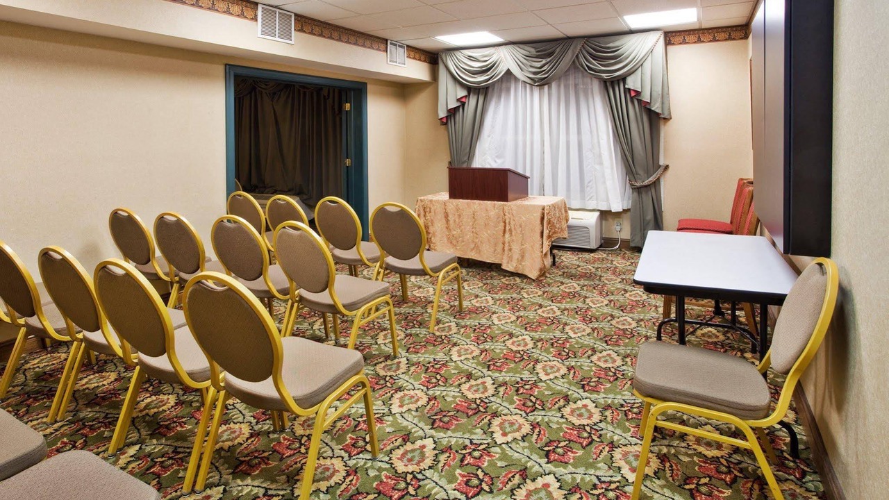 Photo of Livingroom in Camp Springs