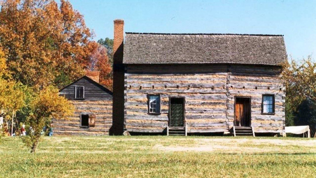 Photo of Buildings in Pineville