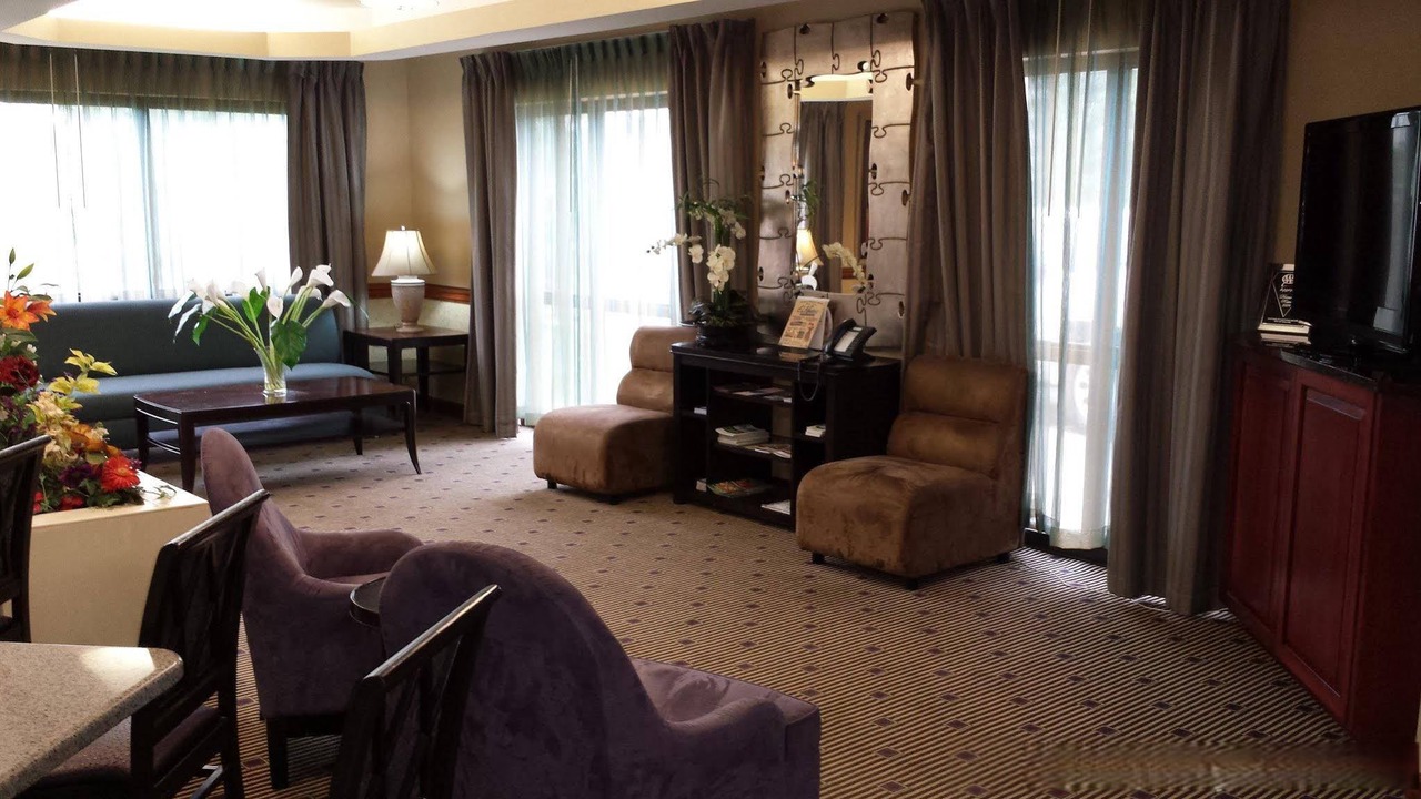 Photo of Livingroom in Edgewood
