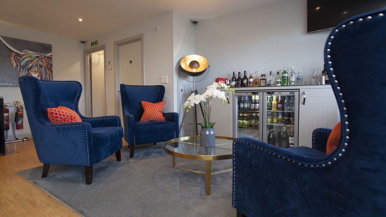 Photo of Livingroom in Guildford