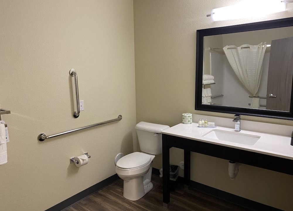 Photo of Bathroom in Forest City