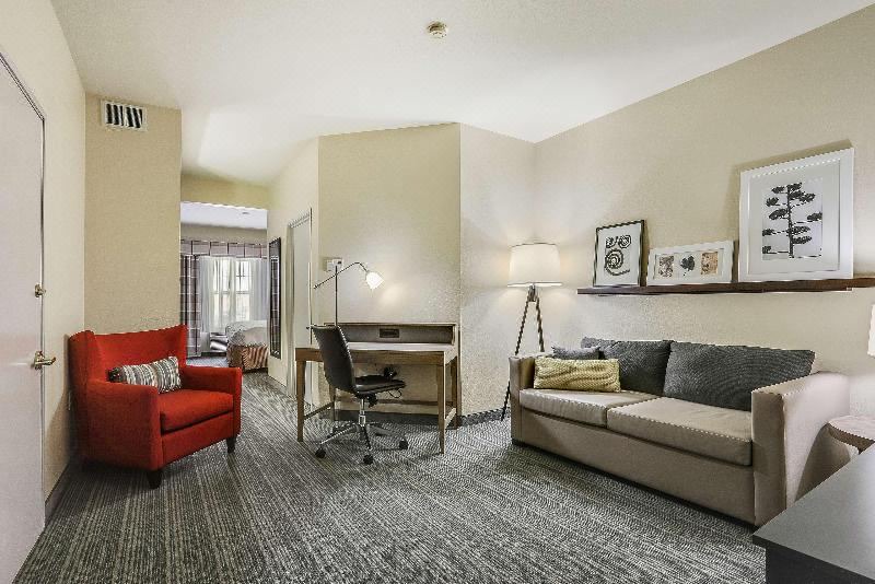 Photo of Livingroom in Ashwaubenon