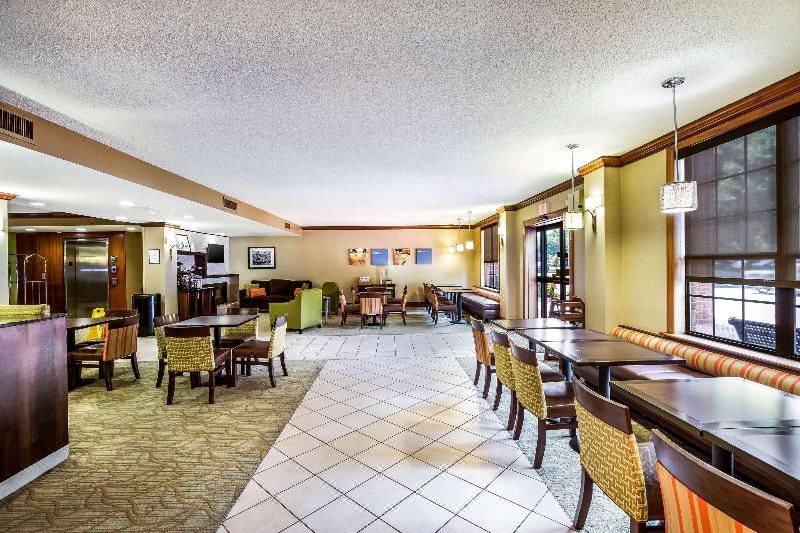 Photo of Livingroom in Central Newport News