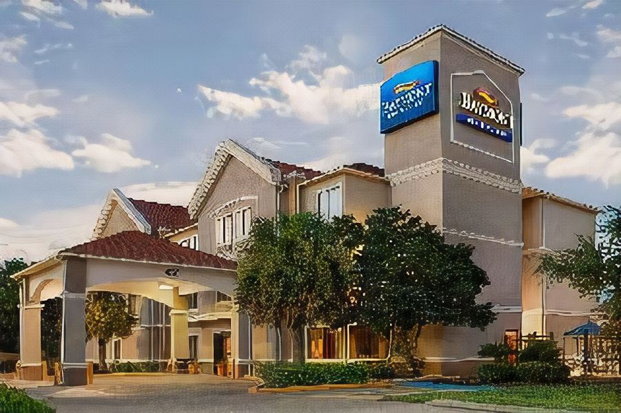 Photo of Buildings in Clute