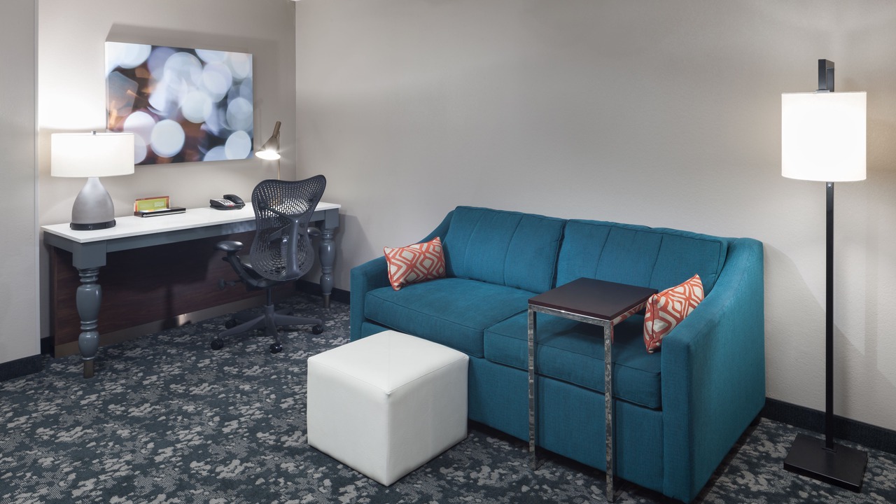 Photo of Livingroom in Music Row