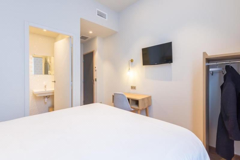 Photo of Bedroom in Palais de justice