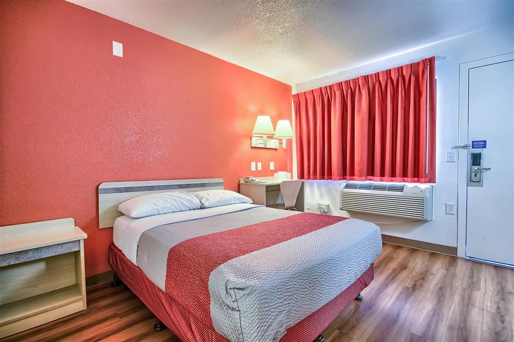 Photo of Bedroom in Raisin