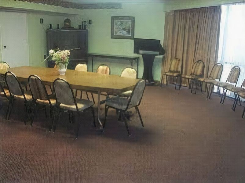 Photo of Livingroom in Duncan
