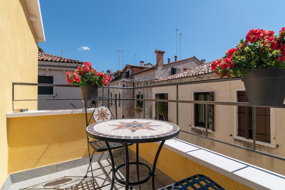 Photo of Patio Balcony in San Polo