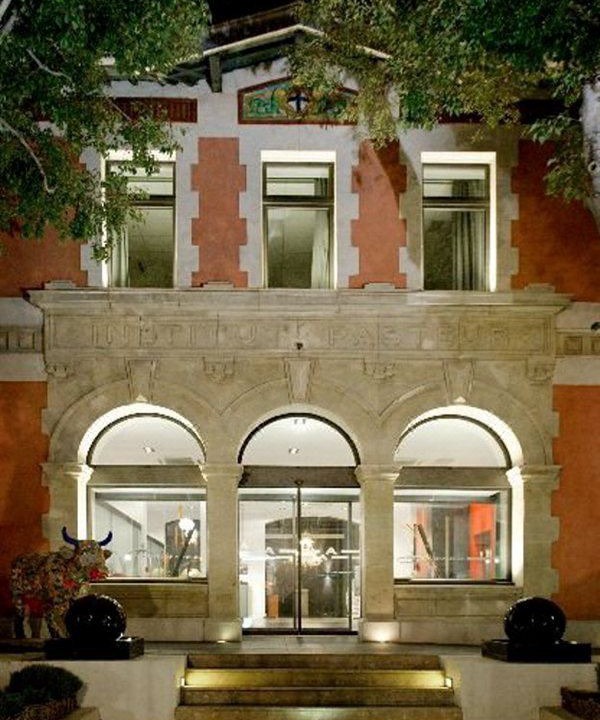 Photo of Buildings in Le Pharo