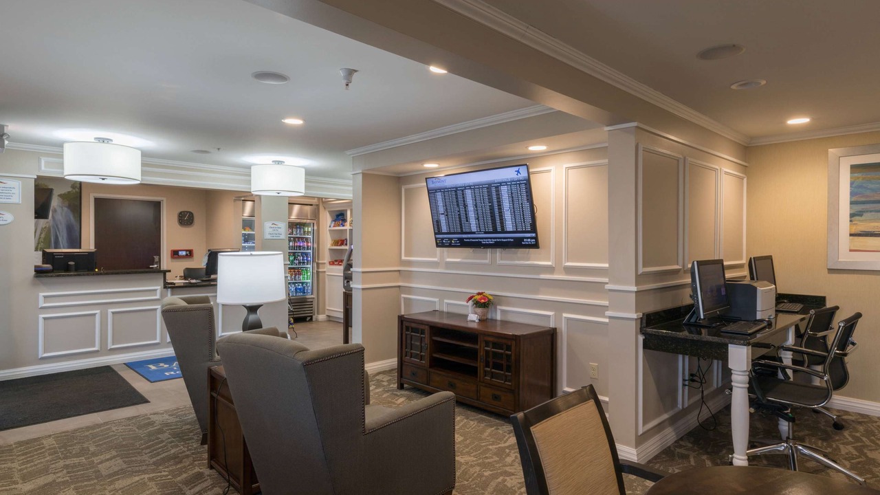 Photo of Livingroom in Romulus