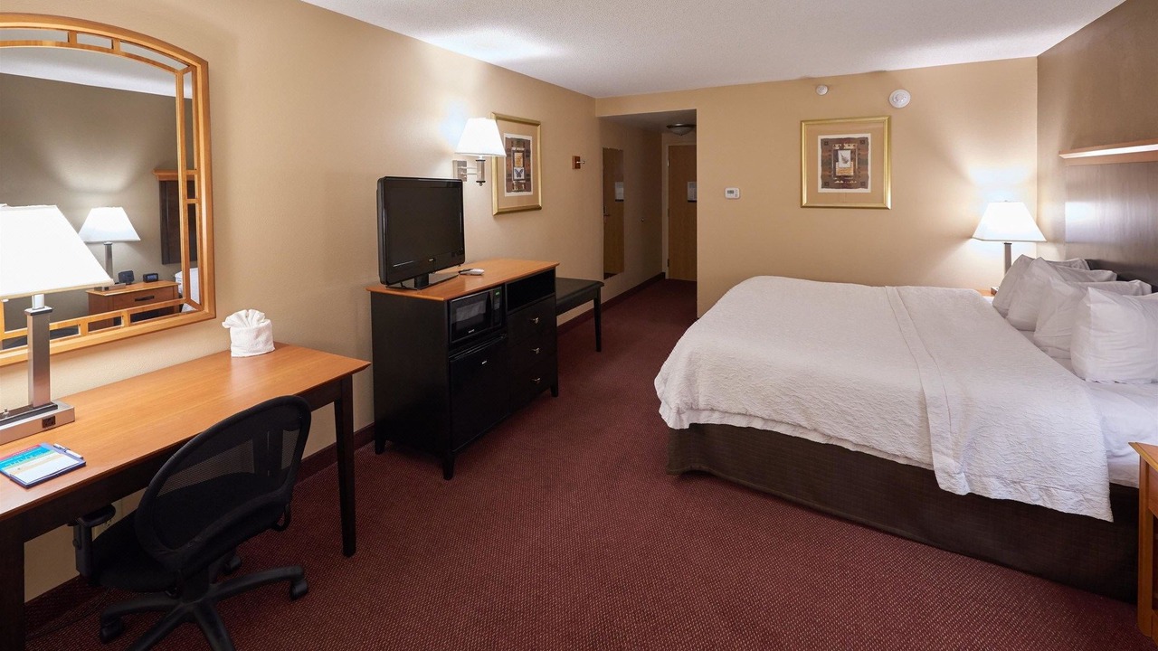 Photo of Bedroom in Massillon