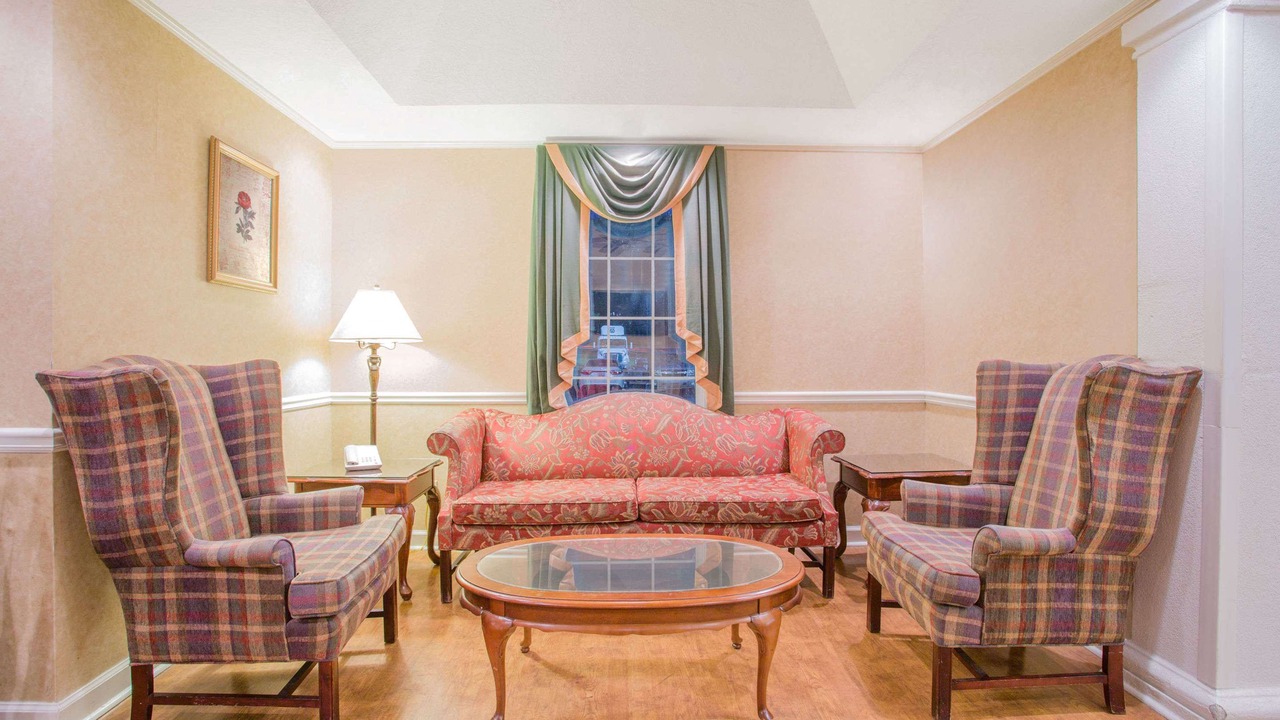 Photo of Livingroom in Martinsville