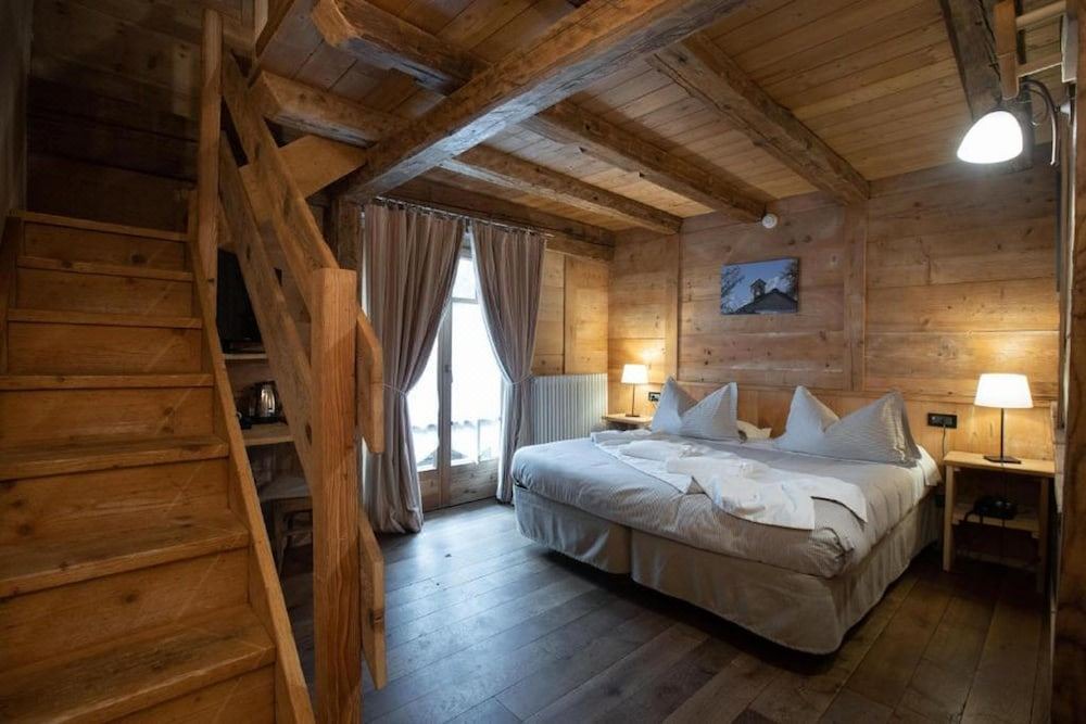 Photo of Bedroom in Courmayeur