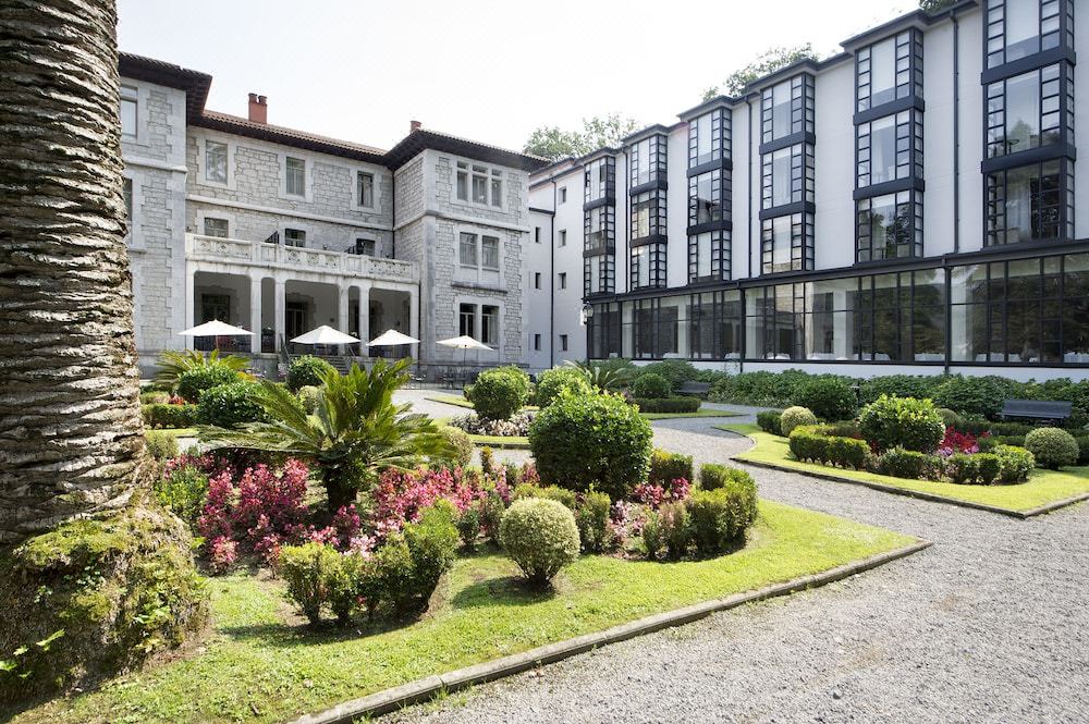 Photo of Buildings in Limpias