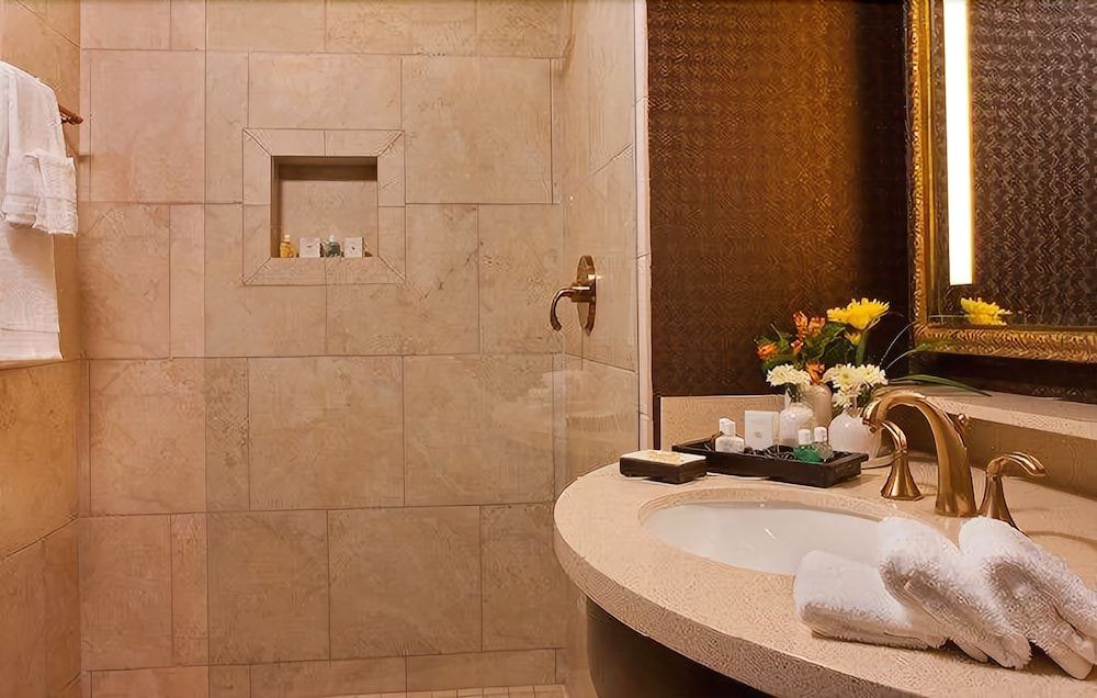 Photo of Bathroom in Drexel Heights