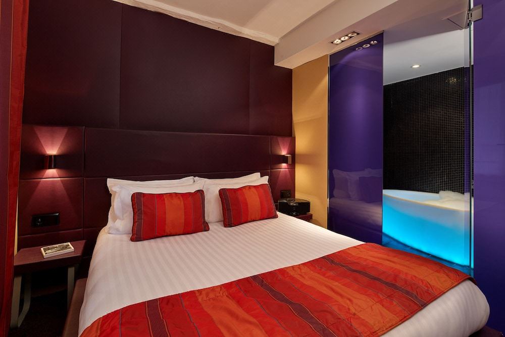 Photo of Bedroom in Latin