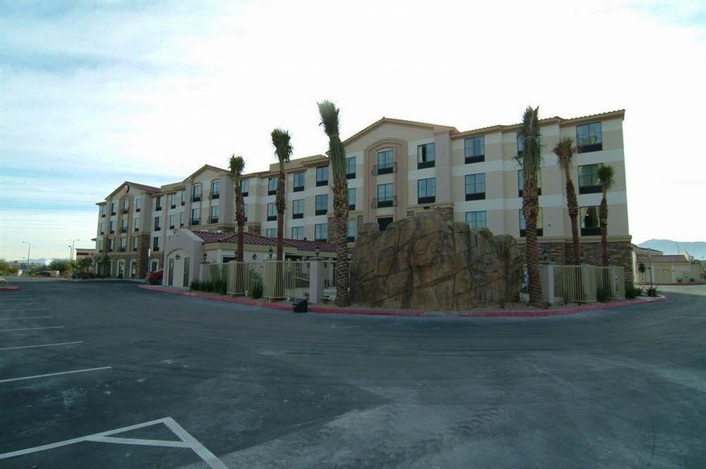 Photo of Buildings in Whitney Ranch