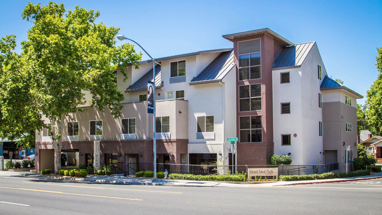 Photo of Buildings in Southeastern Sacramento