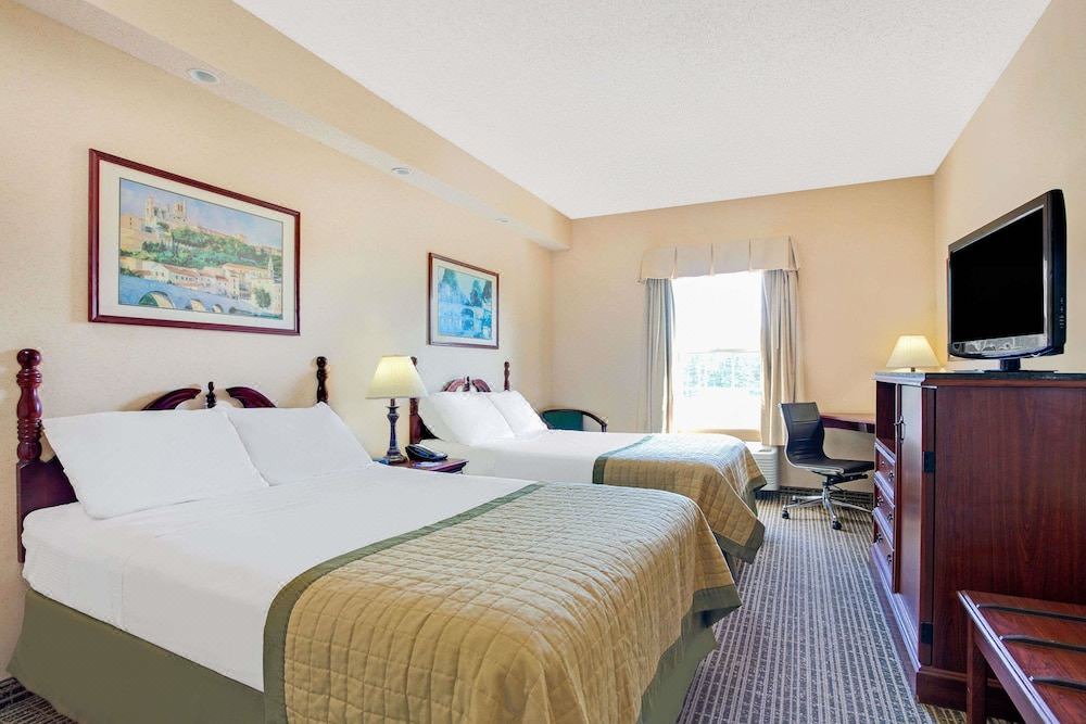 Photo of Bedroom in Pearl