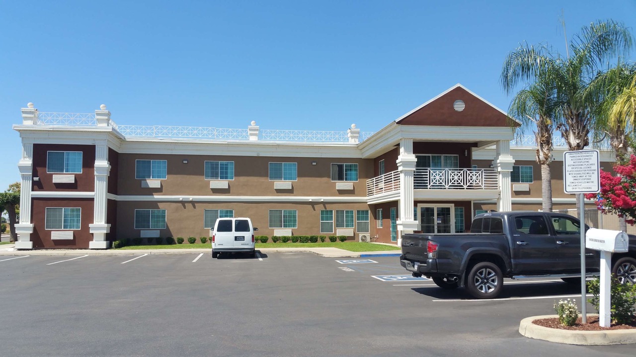 Photo of Buildings in Dinuba