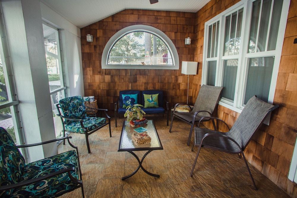 Photo of Livingroom in South Pointe