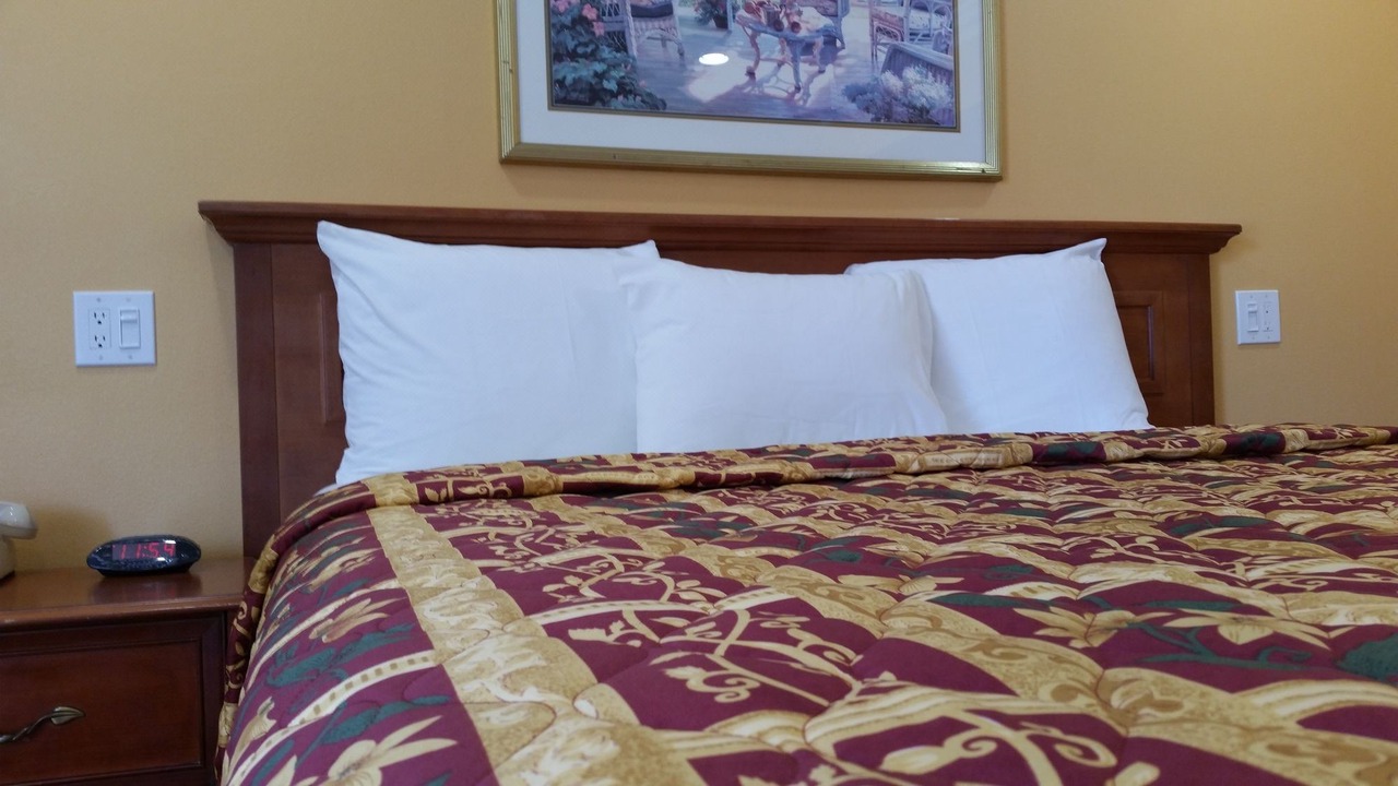 Photo of Bedroom in Northwest Anaheim