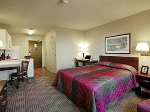 Photo of Bedroom in Lake Arbor