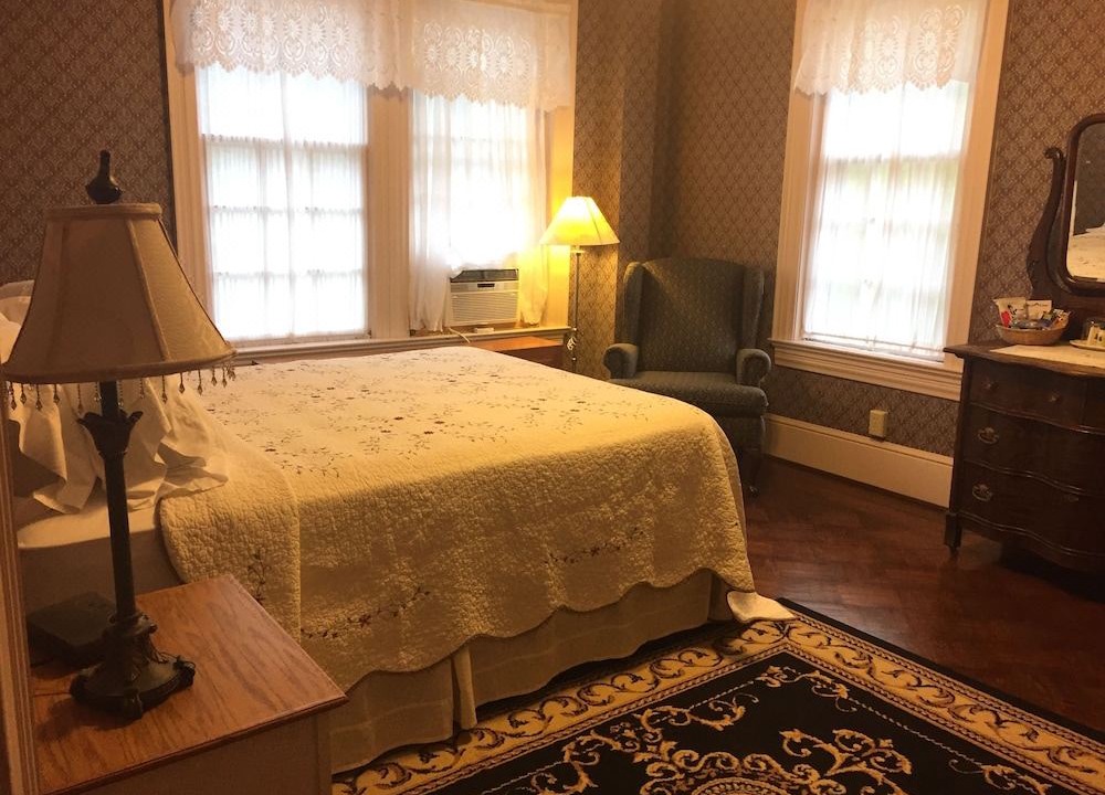 Photo of Bedroom in Red Lion