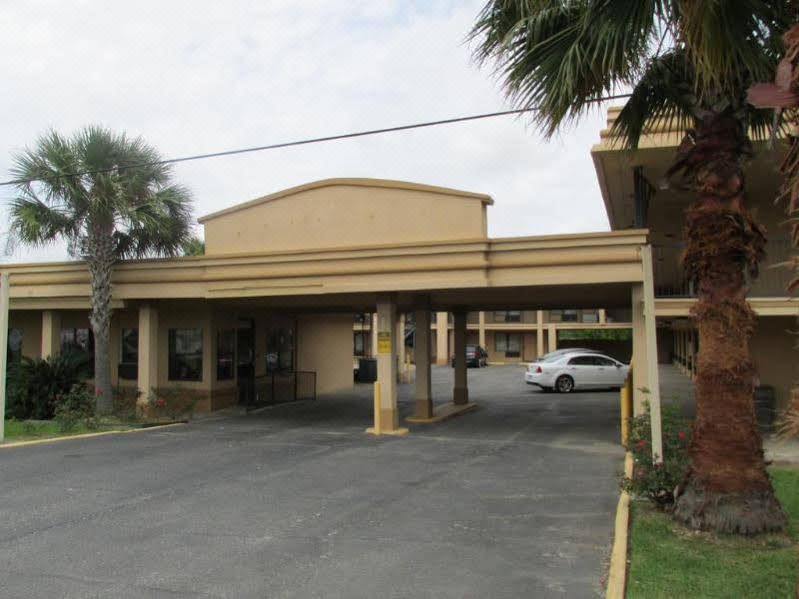 Photo of Buildings in Lake Charles