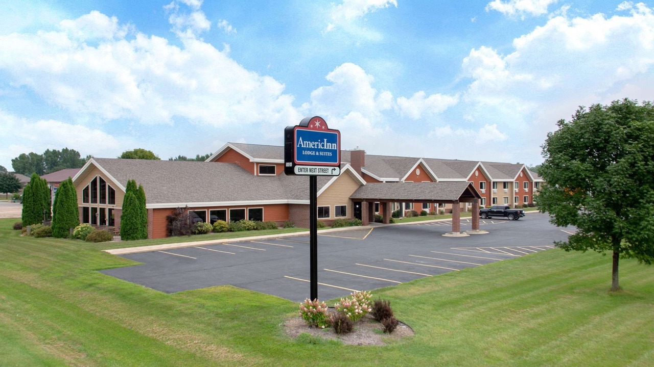 Photo of Buildings in New London