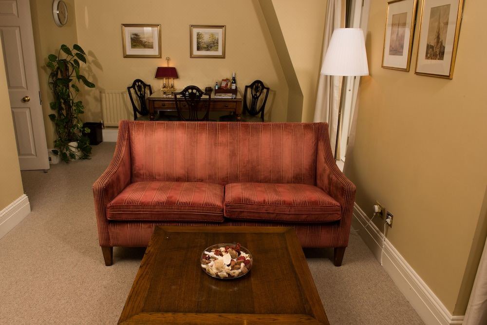 Photo of Livingroom in Courtfield