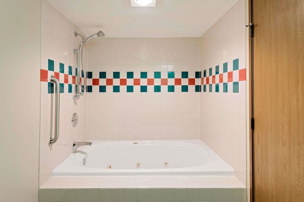 Photo of Bathroom in Boonville