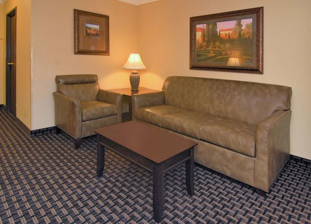 Photo of Livingroom in Tyler