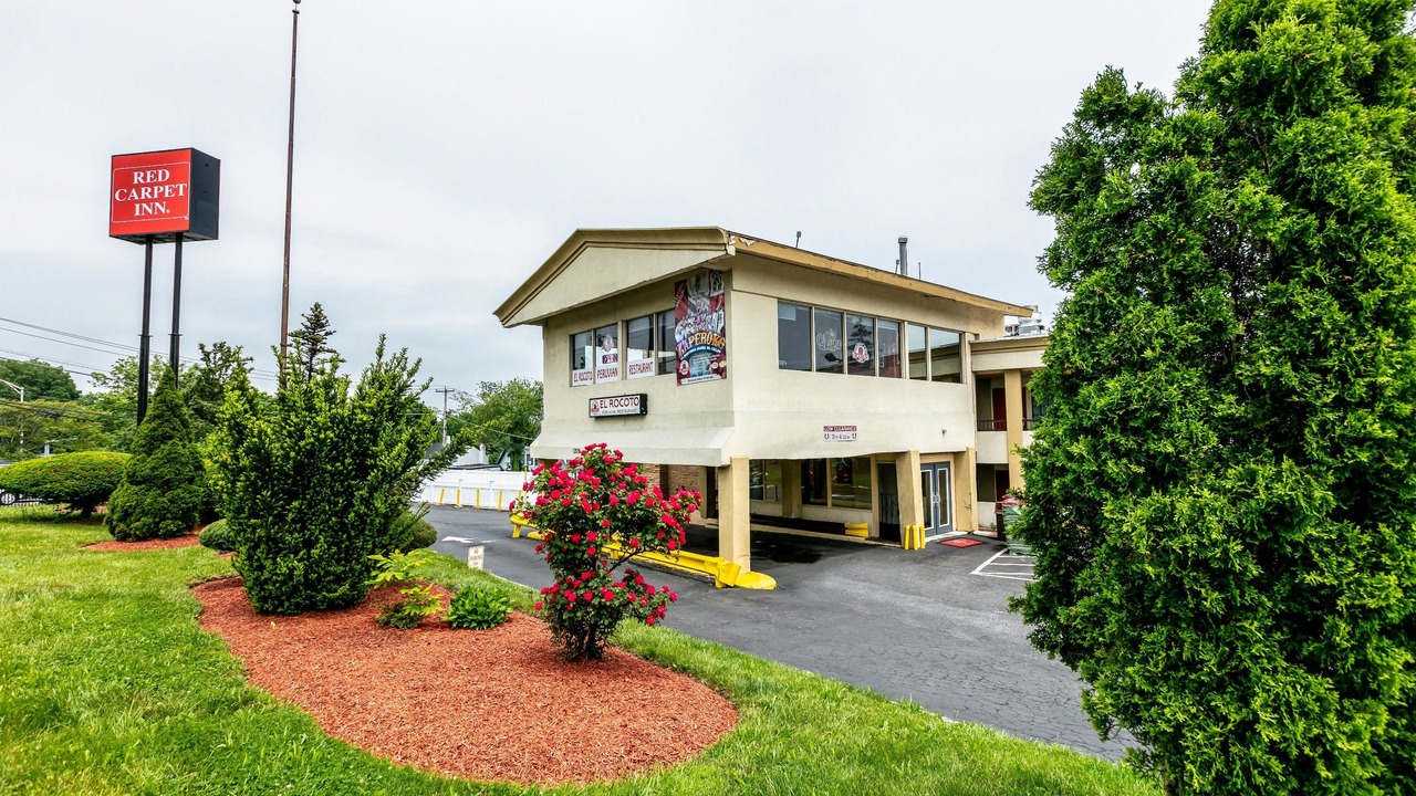 Photo of Buildings in Cove - East Side - Shippan