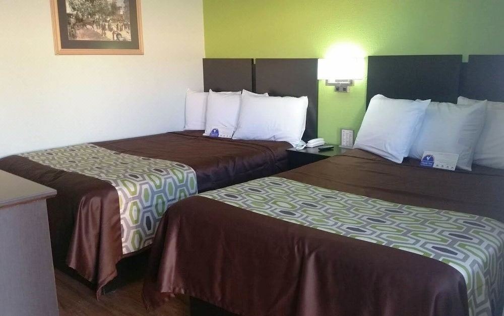 Photo of Bedroom in Groves