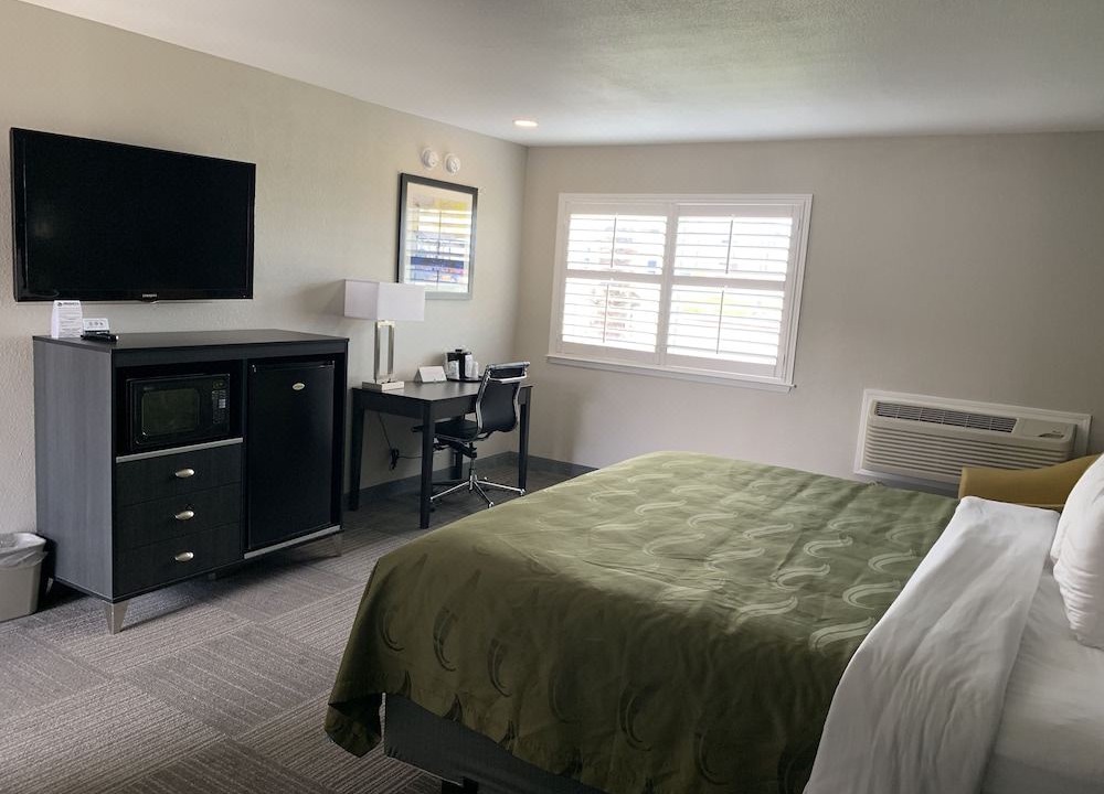 Photo of Bedroom in Kettleman City