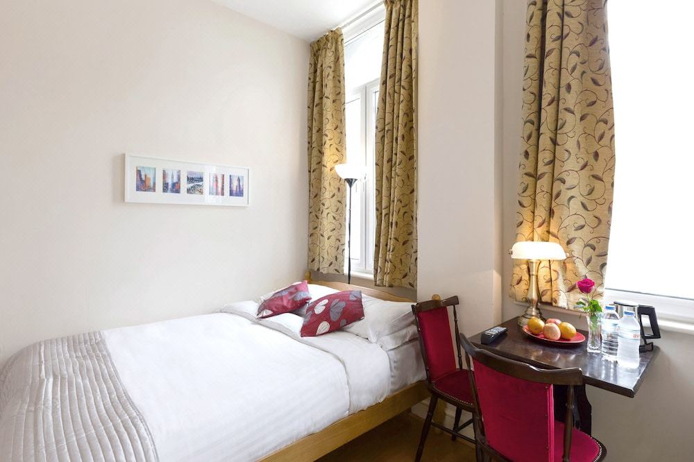 Photo of Bedroom in Newington