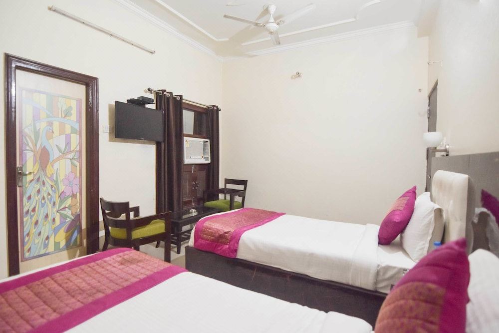 Photo of Bedroom in Mahipalpur