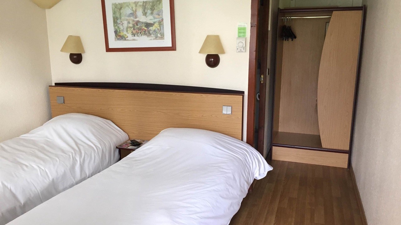 Photo of Bedroom in Maubeuge