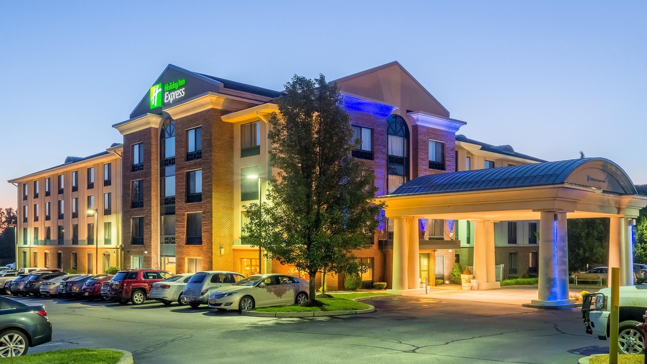 Photo of Buildings in Auburn
