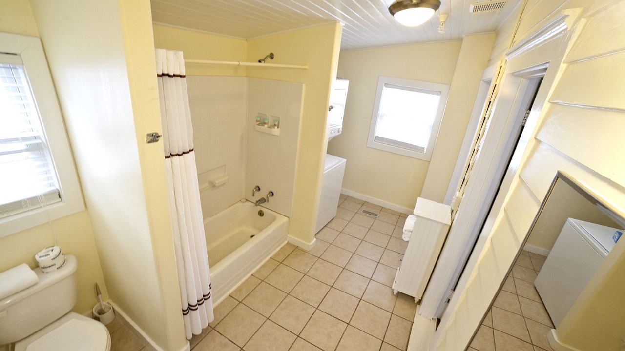 Photo of Bathroom in Tybee Island