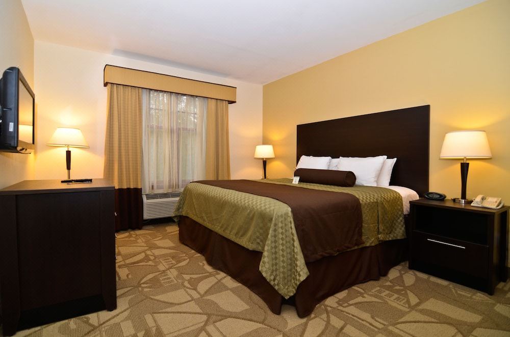 Photo of Bedroom in Red Oaks Mill