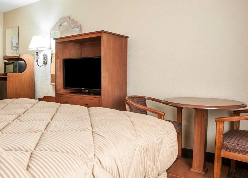 Photo of Bedroom in Mesilla Park