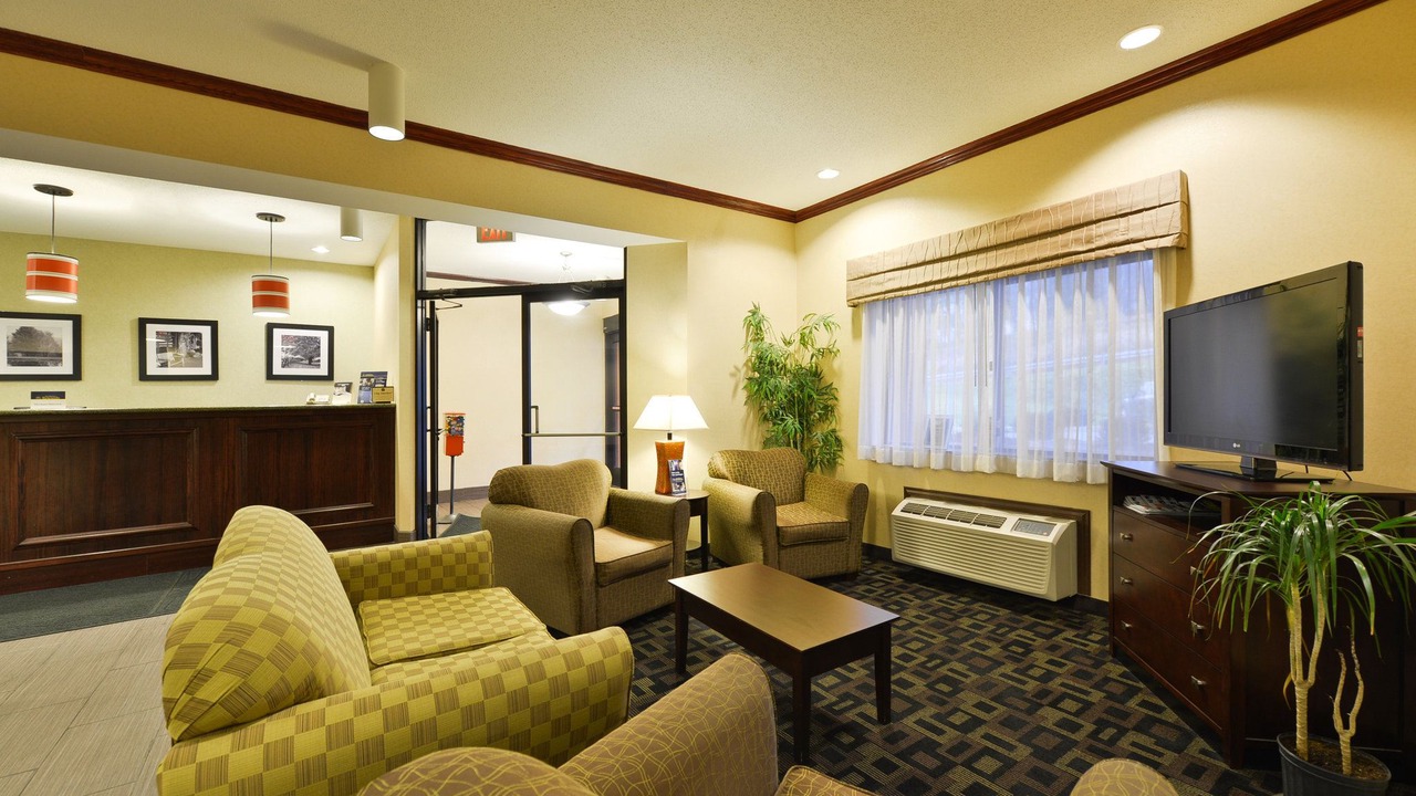 Photo of Livingroom in St. Marys