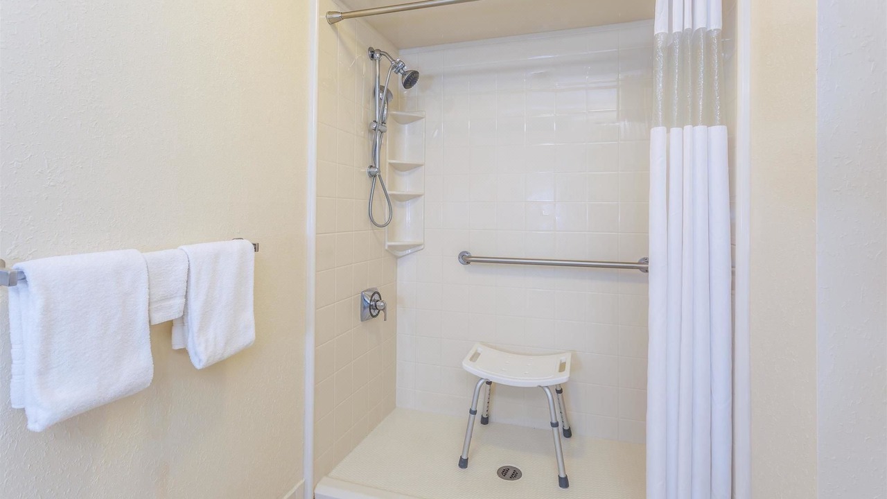 Photo of Bathroom in Lake Park