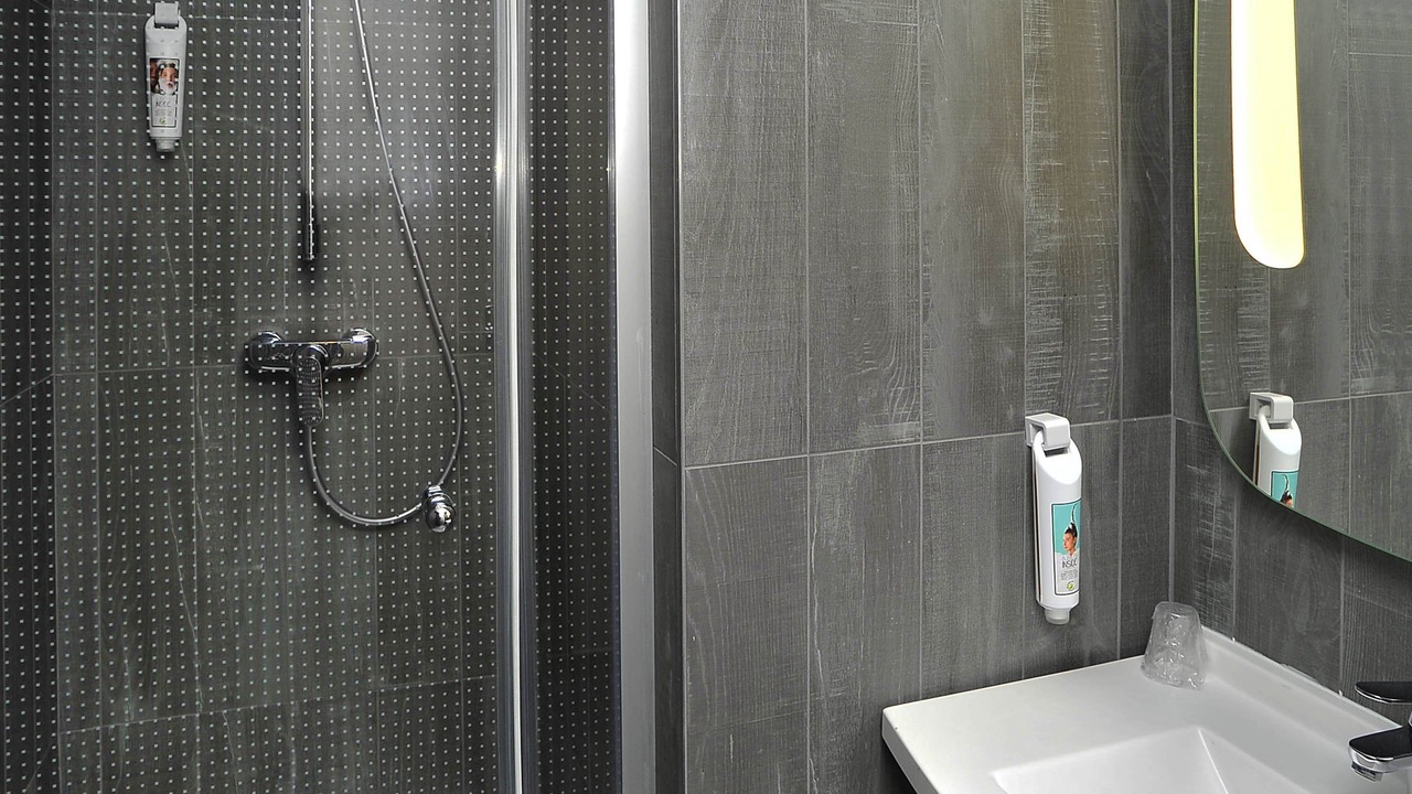 Photo of Bathroom in Saint Michel - Mairie