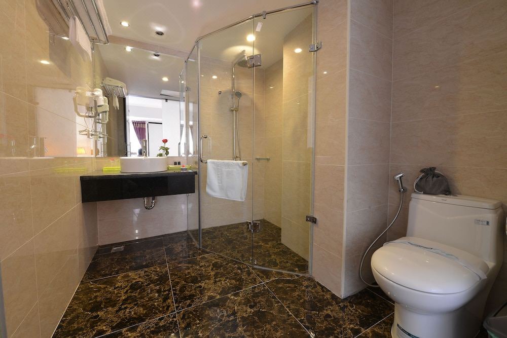 Photo of Bathroom in Old Quarter